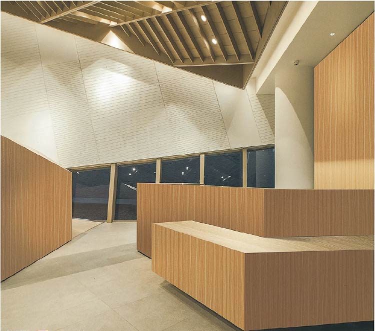 Hvordan kan selvklebende PVC-film revitalisere butikkdisken din?